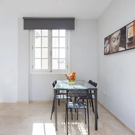 Home2book Cruz Skyline Cozy * Santa Cruz de Tenerife